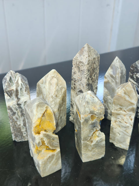 Sphalerite tower! 2 to 3 ounces, 2.9 to 3.8 inches