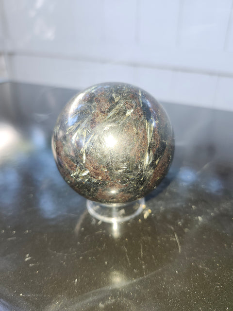 57.1mm, 2.24 inch, 10.5 ounce Afrvedsonite sphere!