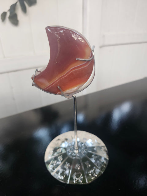 4.6 ounce carnelian moon with zodiac stand