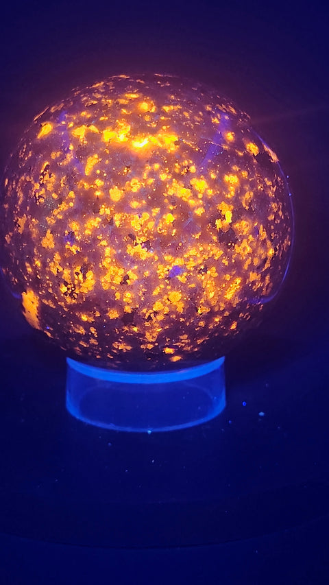 Flame stone sphere yooperlite 80mm, 3.15 inches, 1.9 pounds
