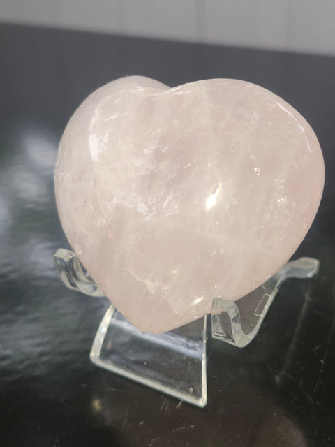 Rose quartz heart! 5 ounces, 2.6 inches wide, 2.3 inches tall