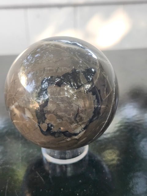 Volcanic agate sphere! Uv reactive 14.6 ounces, 68mm,2.68 inches