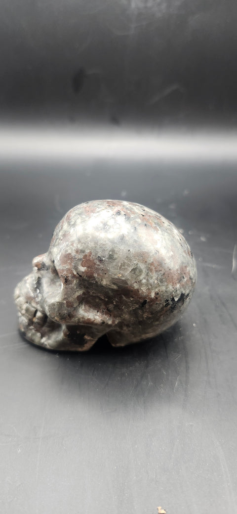 Mini flame stone skull. 5 ounces, 2.5 inches