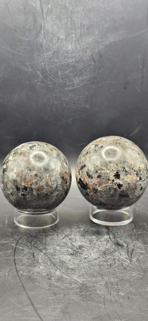 Flame stone sphere! 50.5mm, 1.9 inches, 6.2 ounces