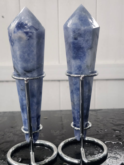 Sodalite scepter! Uv reactive! 7.7 ounces, 6.5 inches tall!