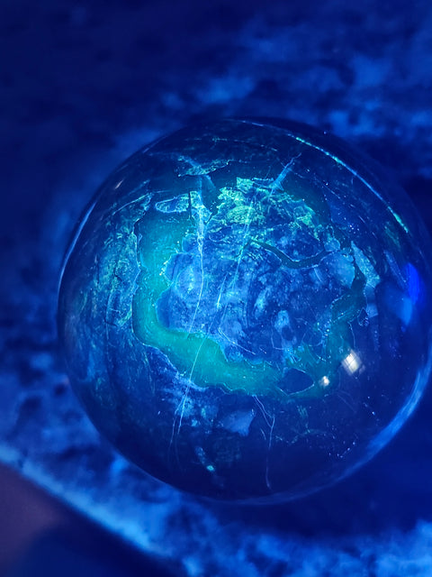 Volcanic agate sphere! Uv reactive 14.6 ounces, 68mm,2.68 inches