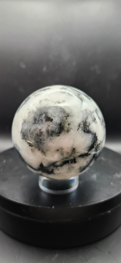Picasso stone sphere! 68mm, 2.68 inches, 1 pound