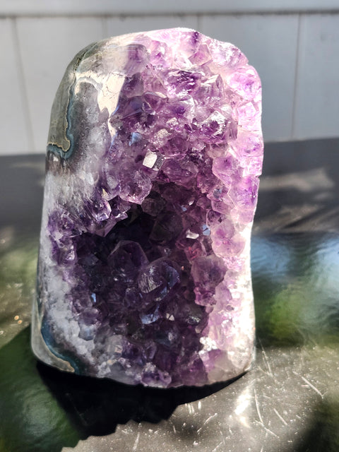 Amethyst cut base free form! 1.14 pounds, 4.5 inches tall, 3 wide