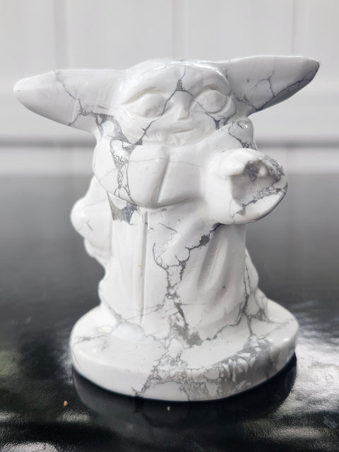 Howlite yoda! 3.9 ounces, 2.3 inches