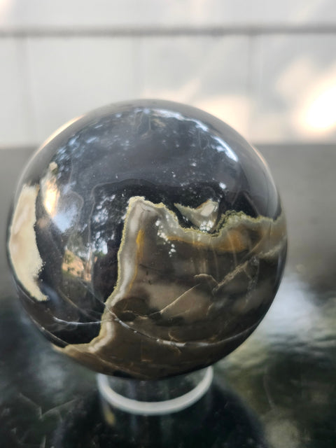 Volcanic agate sphere! Uv reactive 14.6 ounces, 68mm,2.68 inches
