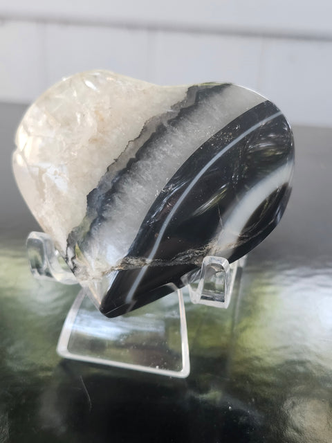 Agate heart! 4 ounces, 63.7mm, 2.51 inches