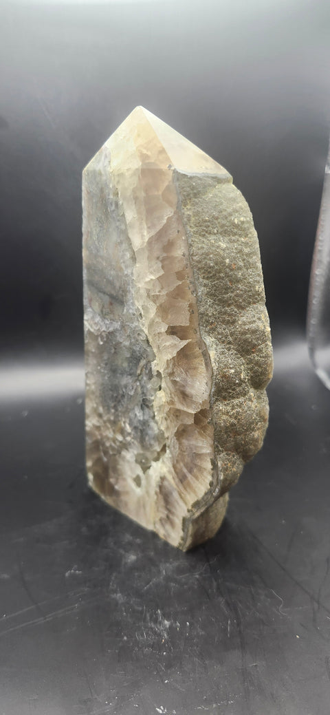 Druzy agate free form tower! 1.1 pounds, 5.45 inches