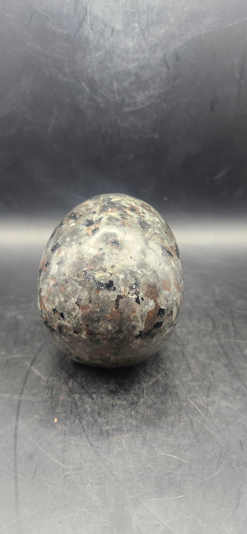 Flame stone "yooperlite" skull!! 3 inches tall, 3 long, 15 ounces