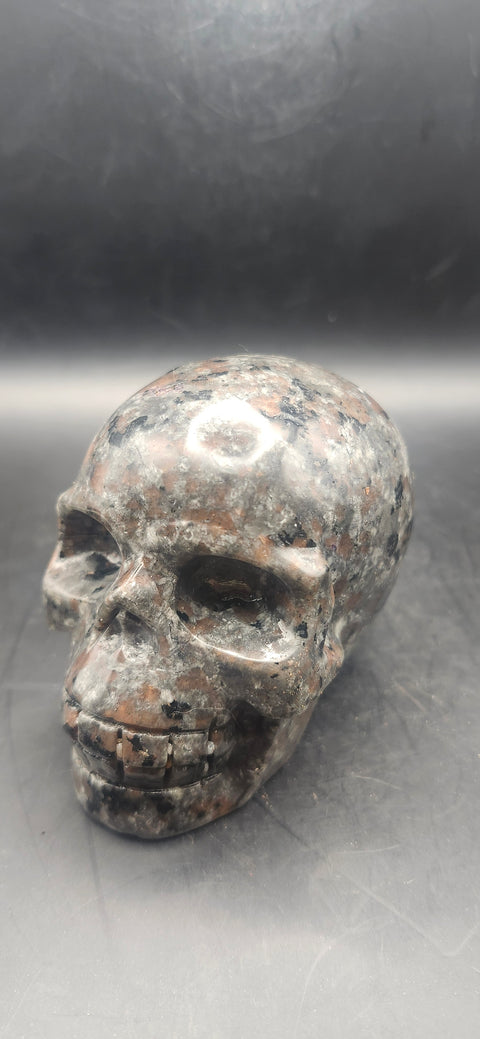 Flame stone "yooperlite" skull!! 3 inches tall, 3 long, 15 ounces