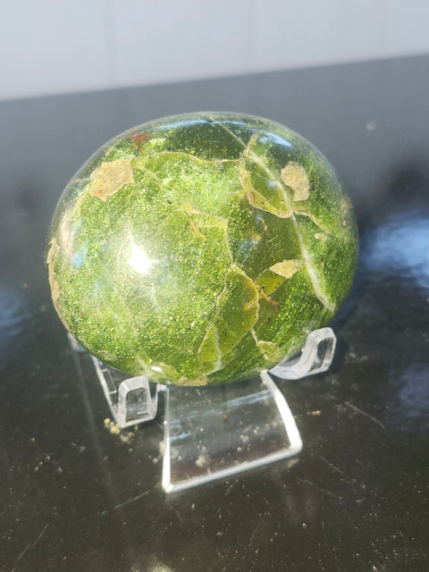 Olive opal palm stone! 2.64 inches wide, 2.09 tall, 4.8 ounce