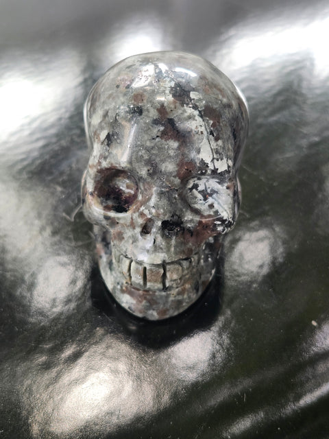Mini flame stone skull! 5.8 ounces, 2.7 inches long, 2.1 tall