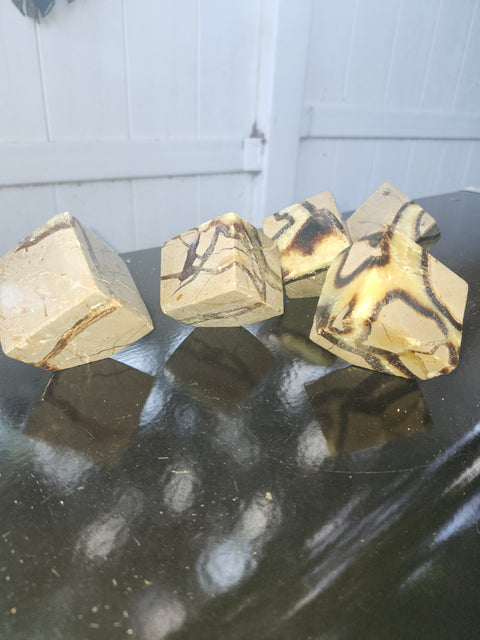 Septarian stone balancing cube! 7 ounces, 2 inches