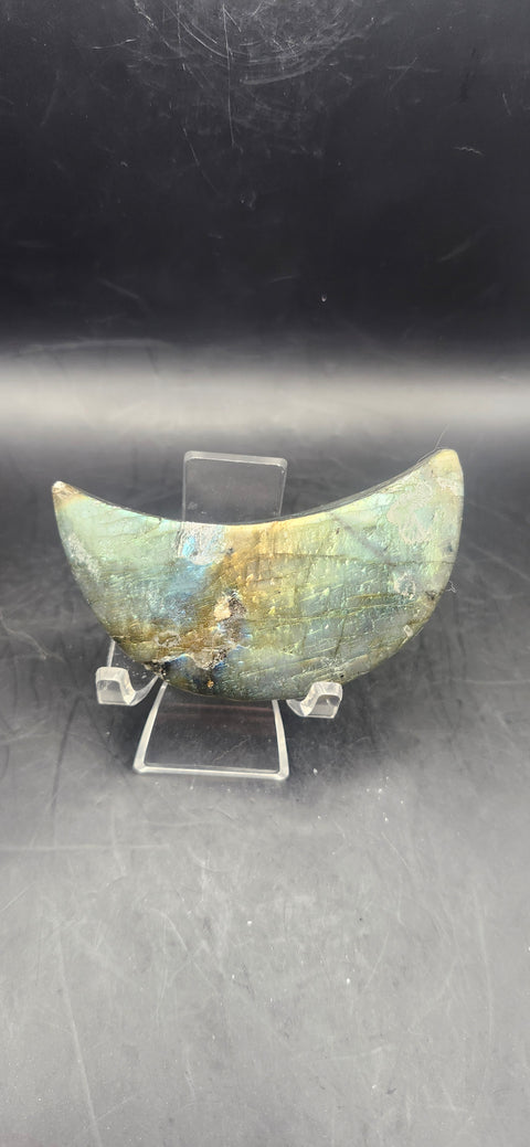 High shine labradorite moon! 3.2 ounces, 2.9 inches tall, 1.3 wide