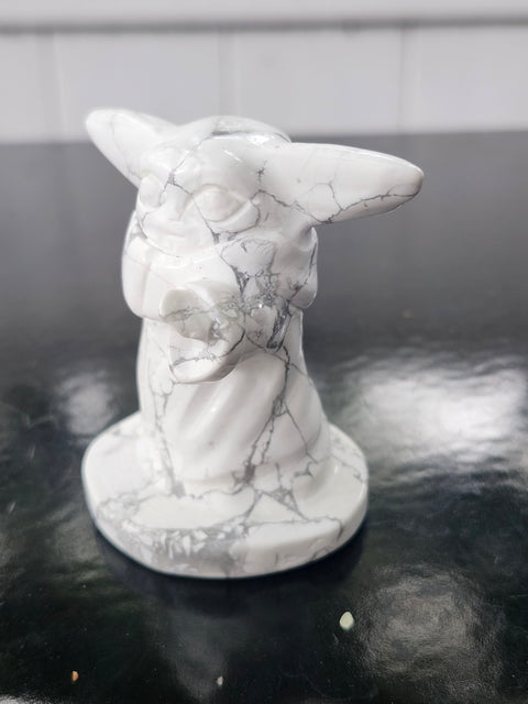 Howlite yoda! 3.9 ounces, 2.3 inches