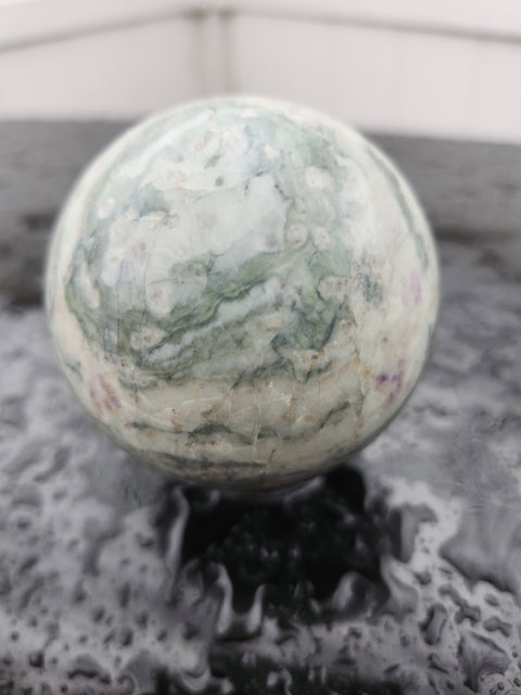 crystals spheres towers gemstones geodes skulls Amathyst rose quartz