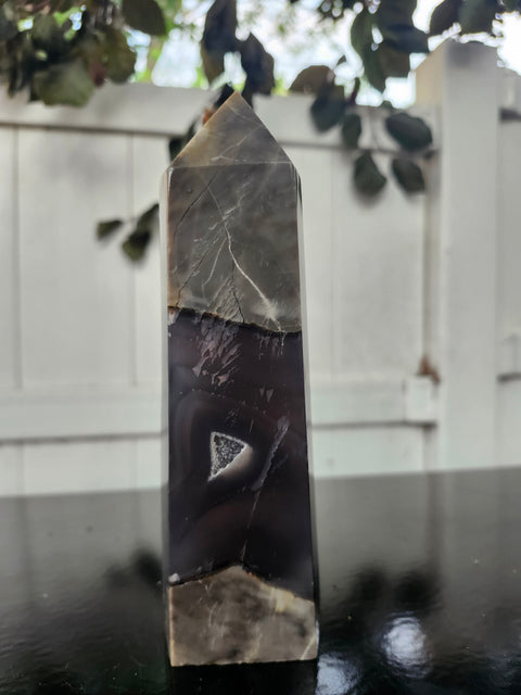 Volcanic agate tower! 1.4 pounds, 6.5 inches
