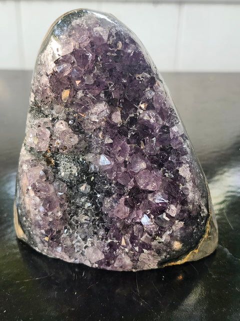 Amethyst cut base free form! 1.1 pounds, 3.7 inches tall, 3.1 wide