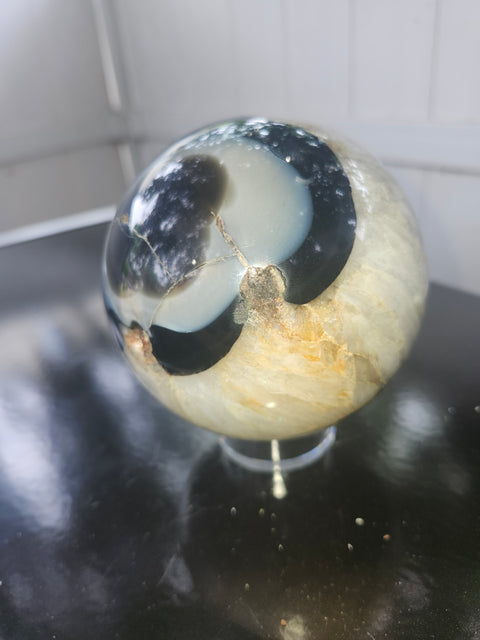 3.1 pound,97.7 mm, 3.84 inch druzy agate sphere