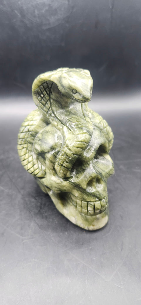 Serpentine skull& king Cobra! 3 inchs tall 2.8 long, 10.6 ounces