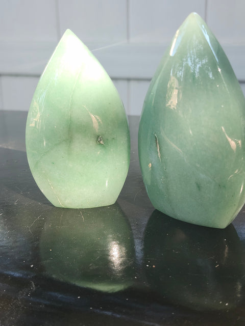 Green aventurine tear tower! 3.1 inches, 4.8 ounces!