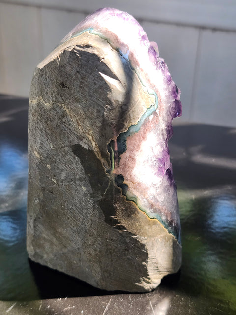 Amethyst cut base free form! 1.14 pounds, 4.5 inches tall, 3 wide