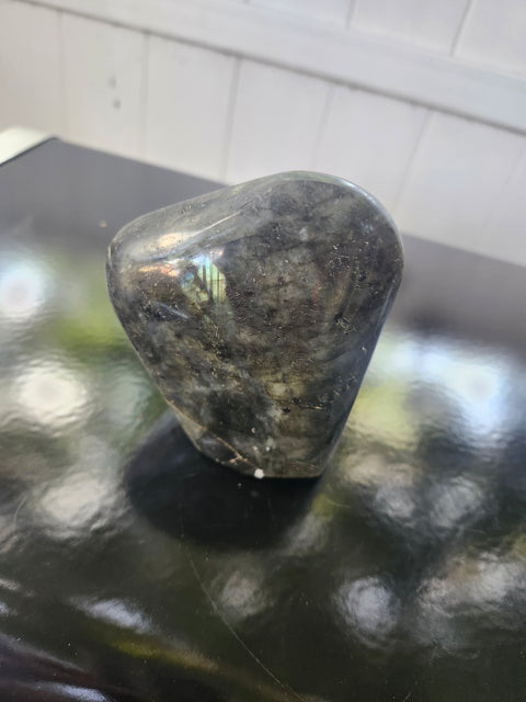 Labradorite free form! 3.89 inches tall, 3.32 inch wide, 1.3 pound