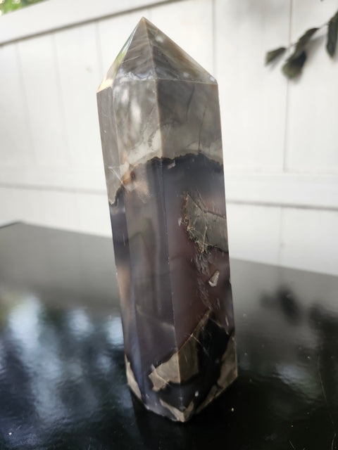 Volcanic agate tower! 1.4 pounds, 6.5 inches