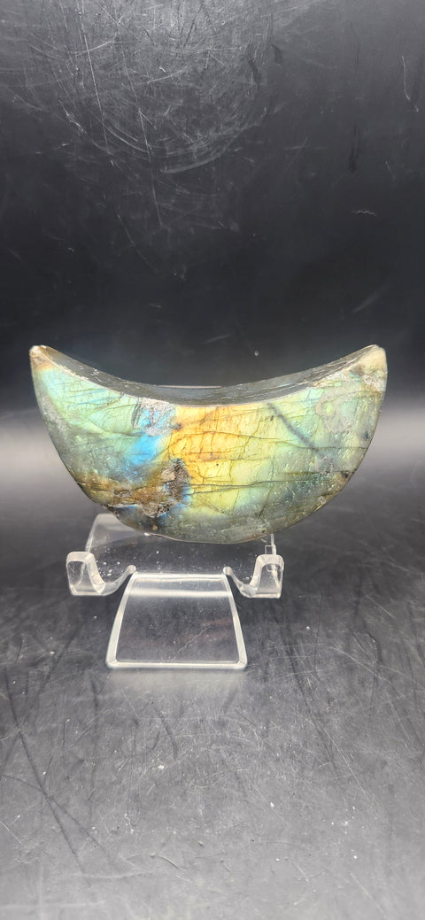 High shine labradorite moon! 3.2 ounces, 2.9 inches tall, 1.3 wide