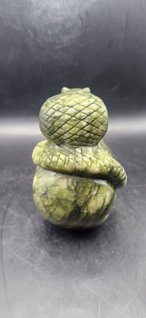 Serpentine skull& king Cobra! 3 inchs tall 2.8 long, 10.6 ounces