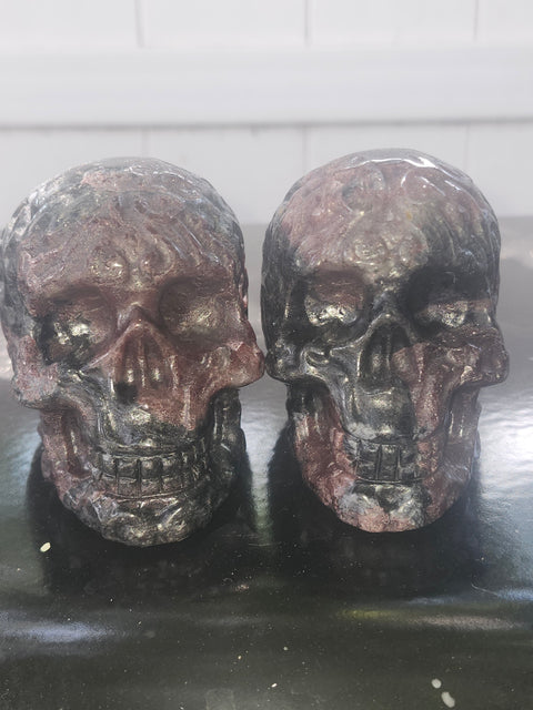 Astrophyllite garnet skull! 1.2 pound, 3.3 inches long, 2.8 tall, 2.2 wide