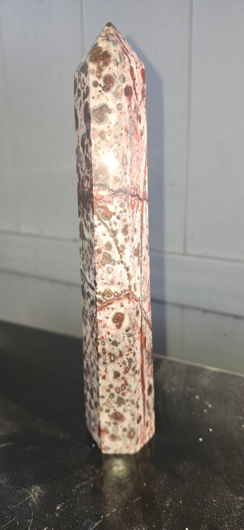 Leopard skin japer tower! 8 inches tall, 13.2 ounces!