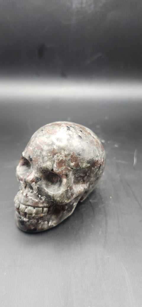 Mini flame stone skull. 5 ounces, 2.5 inches