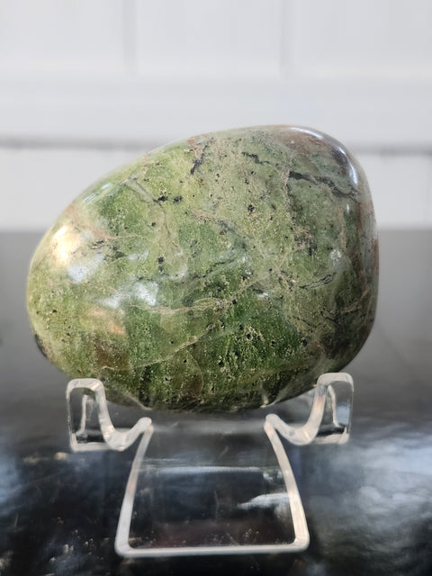 Olive opal palm stone! 59.3mm, 2.33 inch, 4.5 ounces
