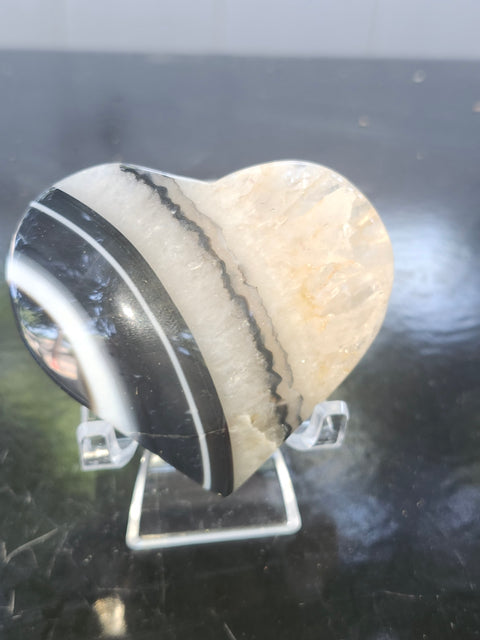 Agate heart! 4 ounces, 63.7mm, 2.51 inches