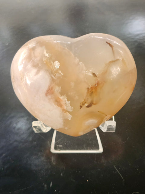Flower agate heart! 5 ounces, 2.4 inches wide, 2.2 tall