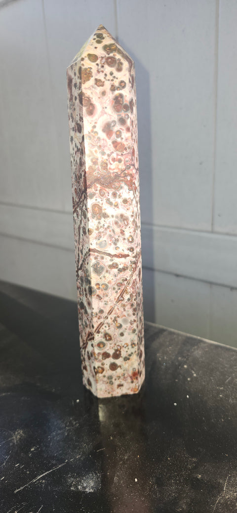 Leopard skin japer tower! 8 inches tall, 13.2 ounces!
