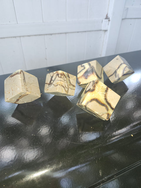 Septarian stone balancing cube! 7 ounces, 2 inches