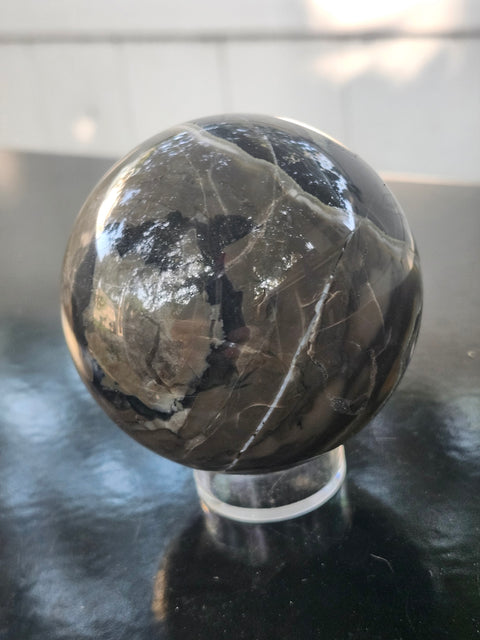 Volcanic agate sphere! Uv reactive 14.6 ounces, 68mm,2.68 inches