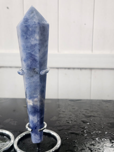 Sodalite scepter! Uv reactive! 7.7 ounces, 6.5 inches tall!