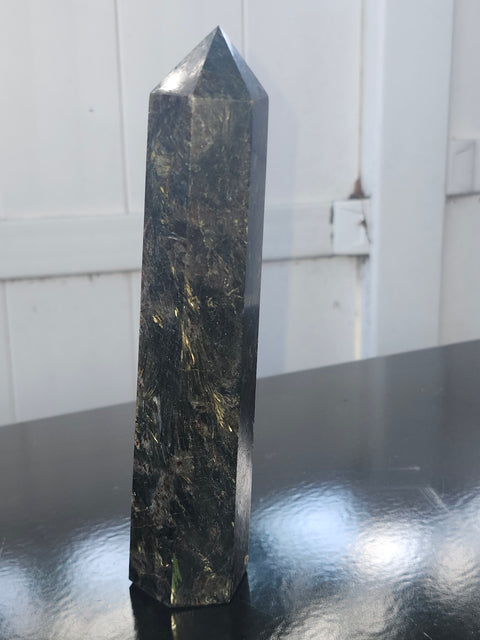 Large Afrvedsonite tower! 7.5 inches, 1.1 pounds