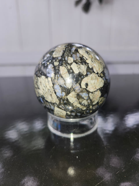 Llanite que sera sphere! 11 ounces, 60.5mm, 2.38 inches