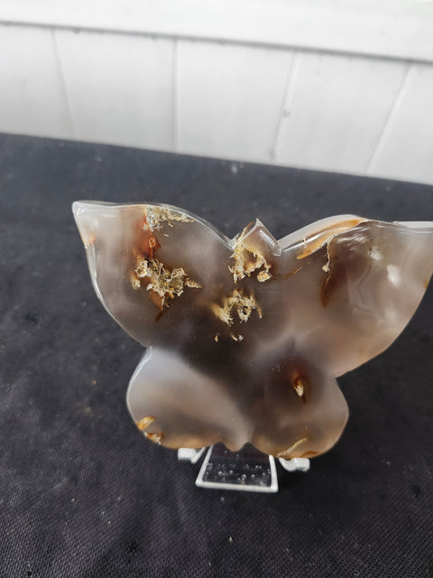 Agate butterfly 9 ounces, 4.5 inches wide, 3.5 inches tall