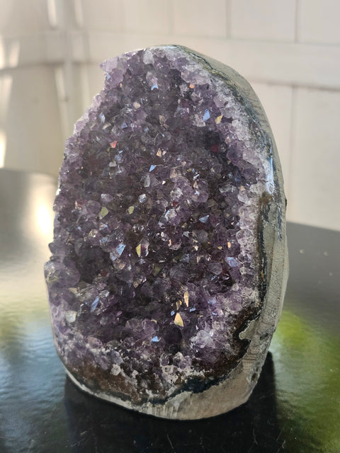 Amethyst cut base free form! 2.4 pounds, 4.7 inches tall 3.3 wide