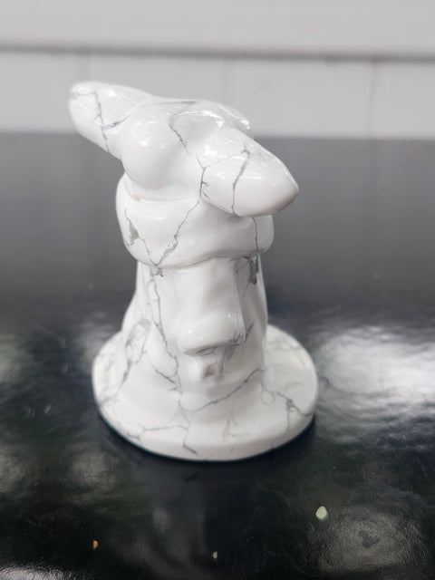 Howlite yoda! 3.9 ounces, 2.3 inches