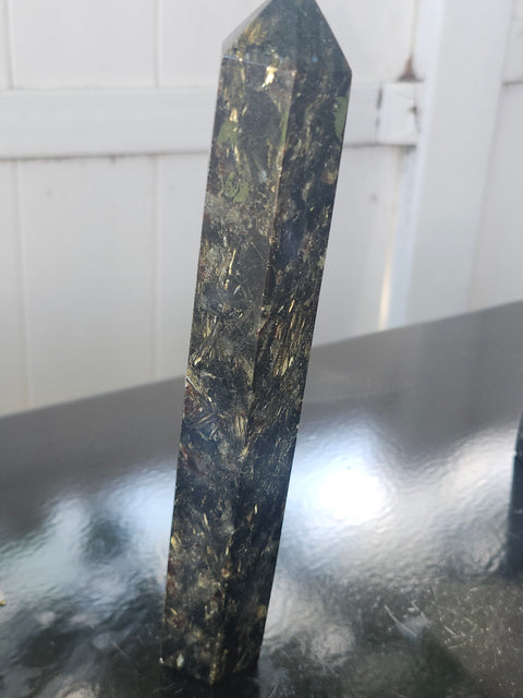 Large Afrvedsonite tower! 7.5 inches, 1.1 pounds